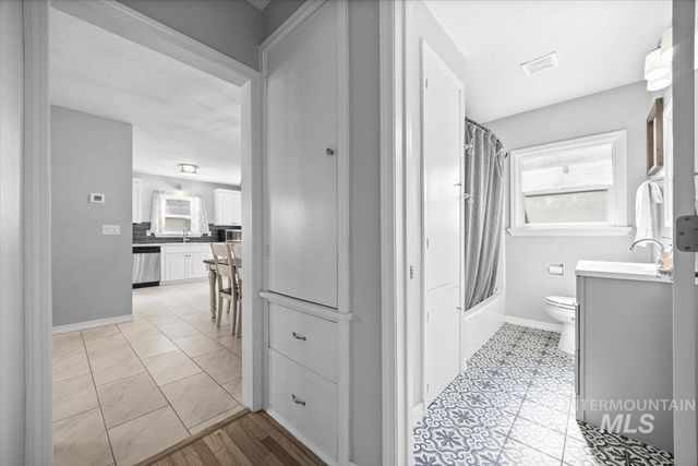 1802 S Kimball Ave, Caldwell, ID 83605