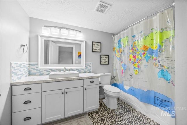 1802 S Kimball Ave, Caldwell, ID 83605