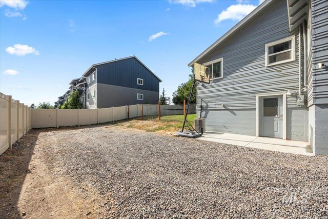1802 S Kimball Ave, Caldwell, ID 83605