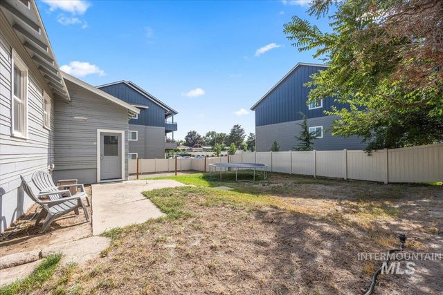 1802 S Kimball Ave, Caldwell, ID 83605
