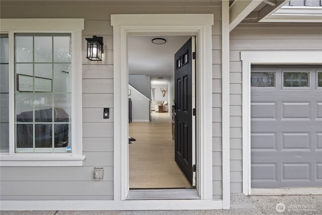 213 Bondgard Avenue E, Enumclaw, WA 98022