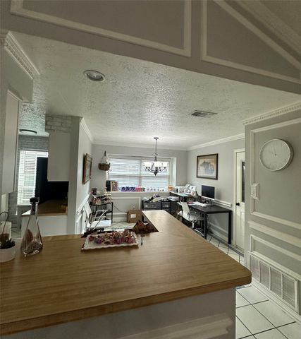 2317 Springridge Drive, Arlington, TX 76014