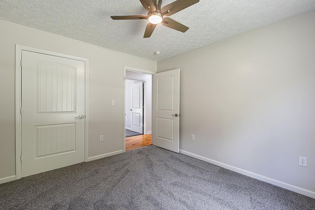 566 Lantern Way, Frenchburg, KY 40322