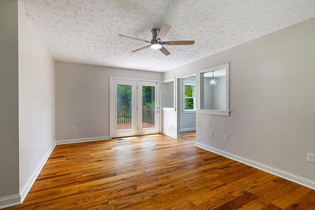 566 Lantern Way, Frenchburg, KY 40322
