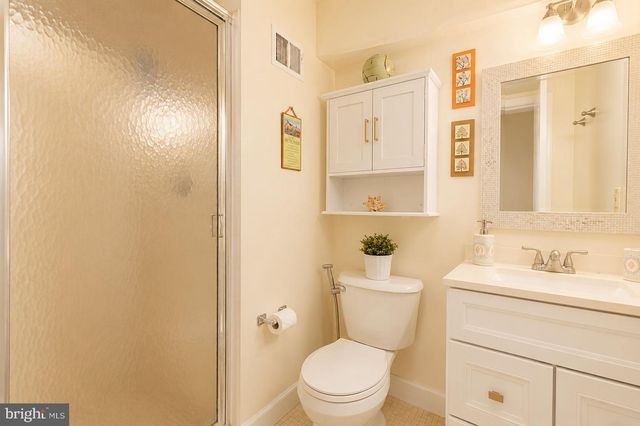 2518 LINDLEY TER, Rockville, MD 20850
