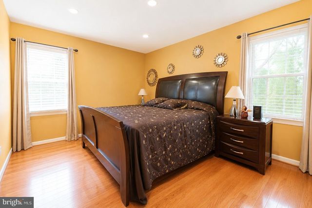2518 LINDLEY TER, Rockville, MD 20850