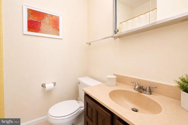 2518 LINDLEY TER, Rockville, MD 20850