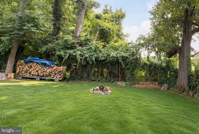 2518 LINDLEY TER, Rockville, MD 20850