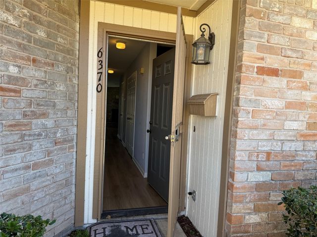 6370 Creekbend Drive 55, Houston, TX 77096