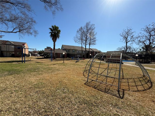 6370 Creekbend Drive 55, Houston, TX 77096