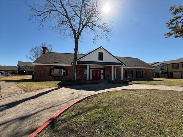 6370 Creekbend Drive 55, Houston, TX 77096