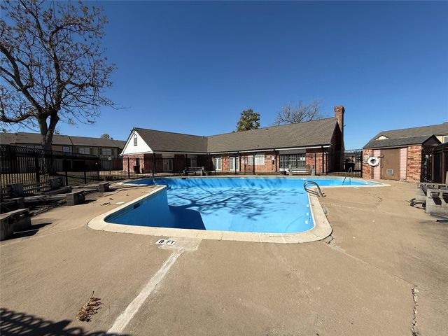 6370 Creekbend Drive 55, Houston, TX 77096