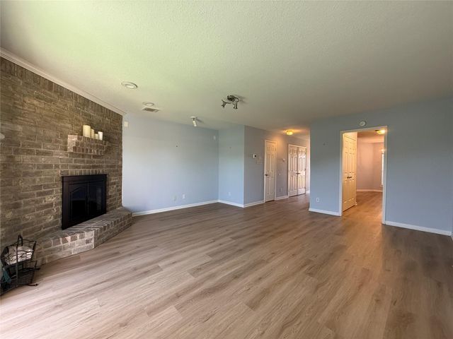 6370 Creekbend Drive 55, Houston, TX 77096