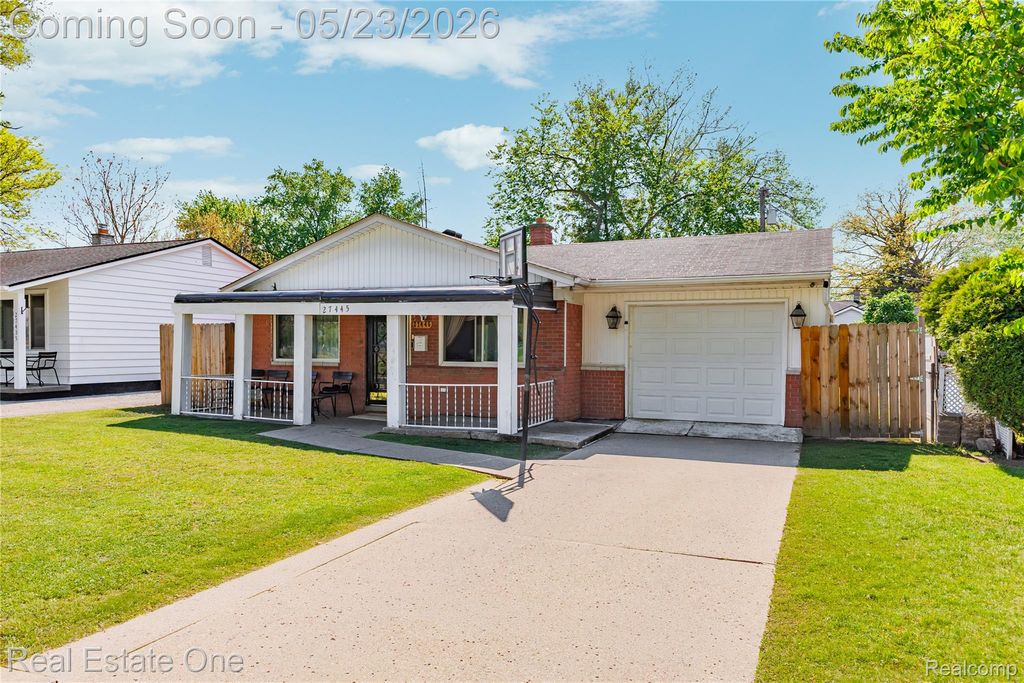 27445 Lorenz Street, Madison Heights, MI 48071