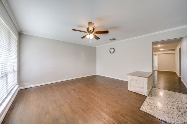 327 TANGO DR, San Antonio, TX 78216