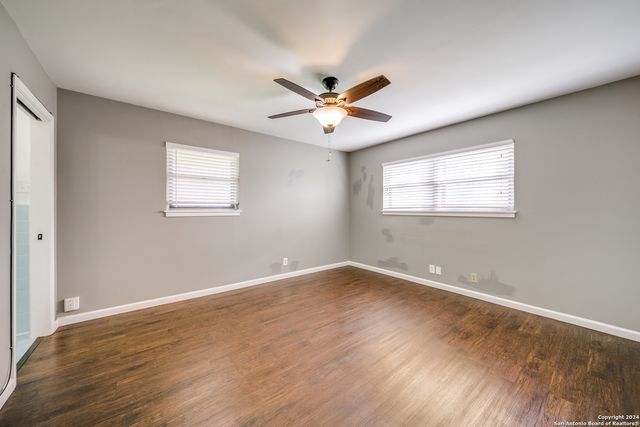327 TANGO DR, San Antonio, TX 78216