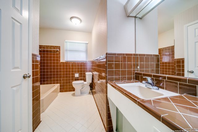 327 TANGO DR, San Antonio, TX 78216