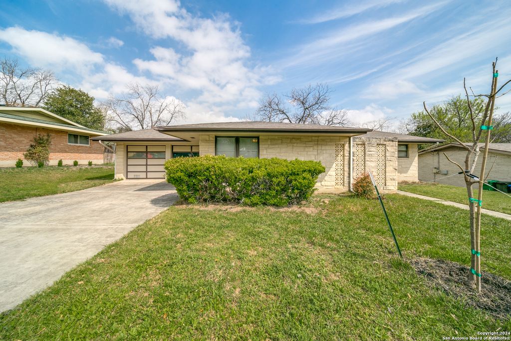 327 TANGO DR, San Antonio, TX 78216