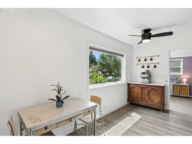 9805 N CLARENDON Ave, Portland, OR 97203
