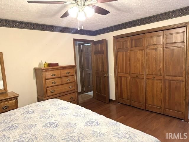 1472 Sandalwood Court, Evansville, IN 47720