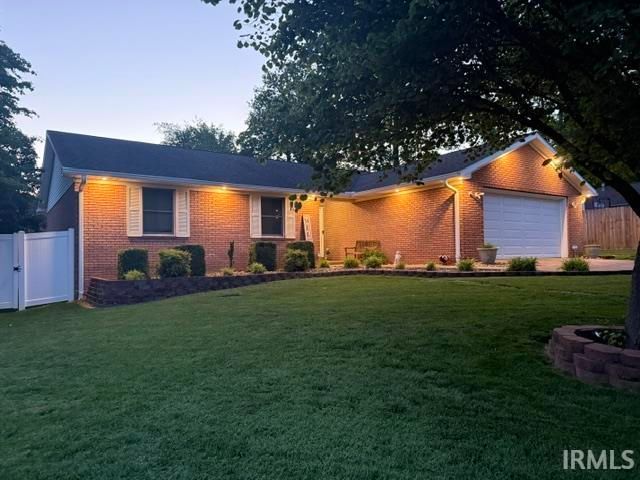 1472 Sandalwood Court, Evansville, IN 47720