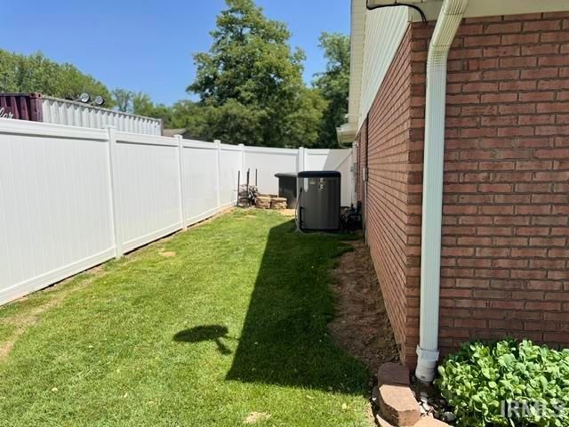 1472 Sandalwood Court, Evansville, IN 47720