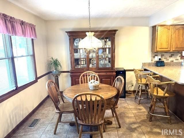 1472 Sandalwood Court, Evansville, IN 47720