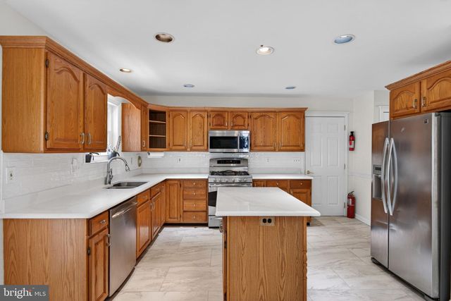 751 STEEPLECHASE RD, Landisville, PA 17538