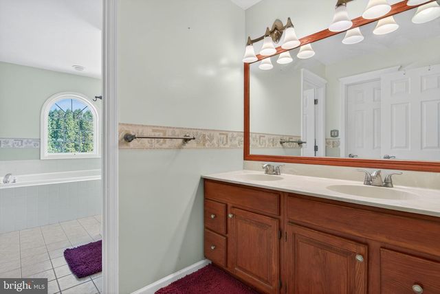 751 STEEPLECHASE RD, Landisville, PA 17538