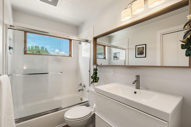 75 Canyon Road, Sandia Park, NM 87047