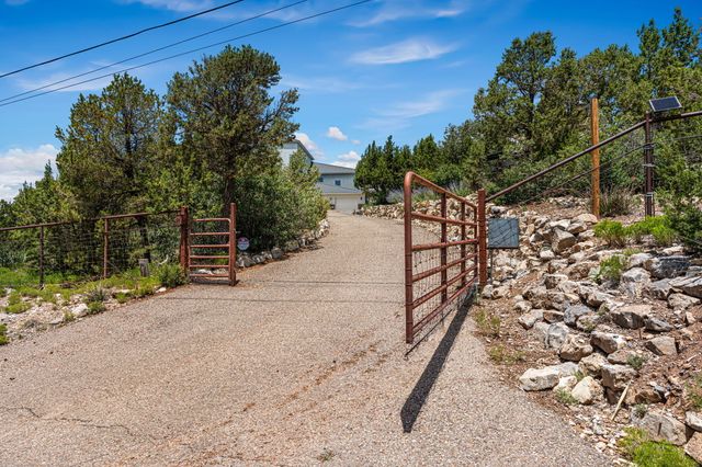 75 Canyon Road, Sandia Park, NM 87047