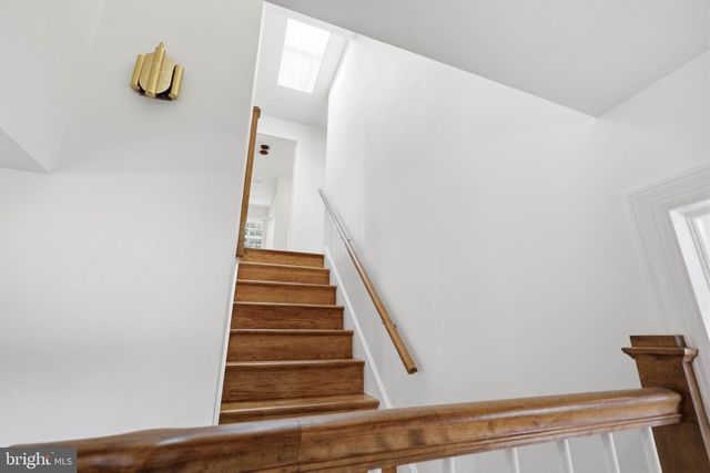 1300 NEWTON RD, Lancaster, PA 17603