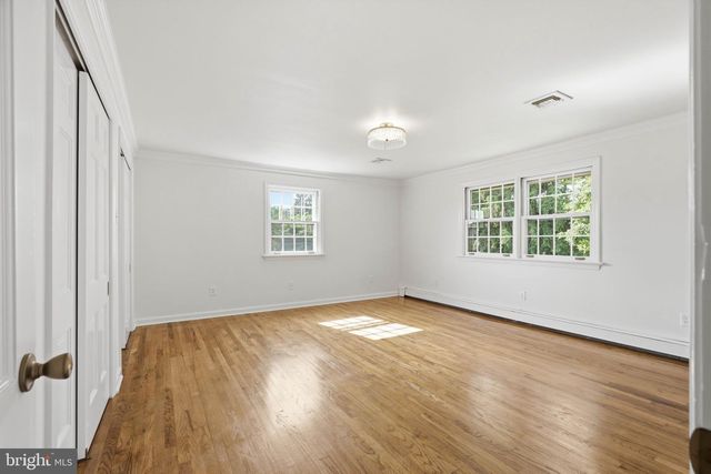 1300 NEWTON RD, Lancaster, PA 17603