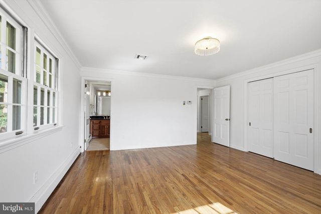 1300 NEWTON RD, Lancaster, PA 17603