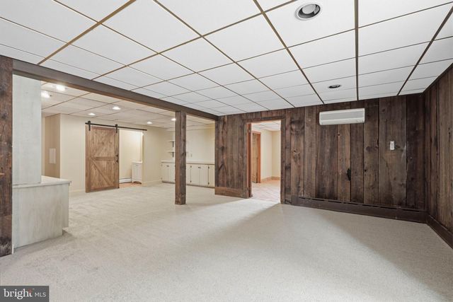 1300 NEWTON RD, Lancaster, PA 17603