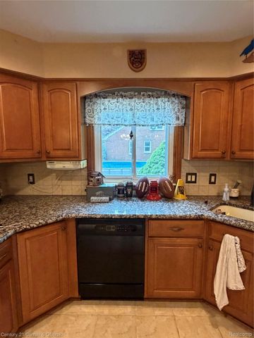 14843 White Avenue, Allen Park, MI 48101