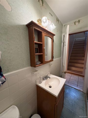 14843 White Avenue, Allen Park, MI 48101