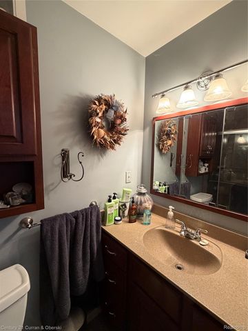 14843 White Avenue, Allen Park, MI 48101