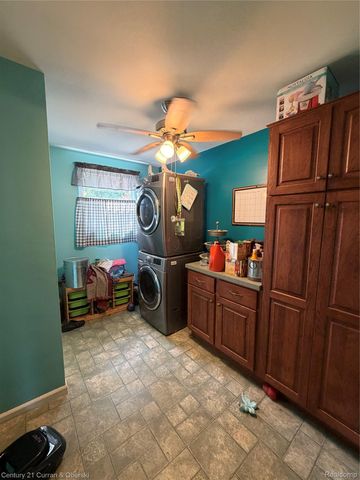 14843 White Avenue, Allen Park, MI 48101