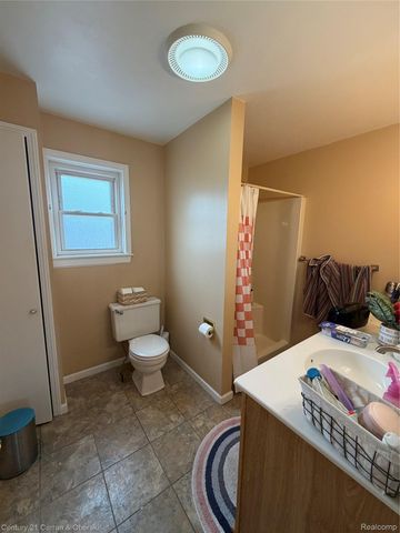 14843 White Avenue, Allen Park, MI 48101