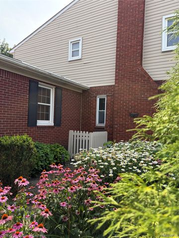 14843 White Avenue, Allen Park, MI 48101