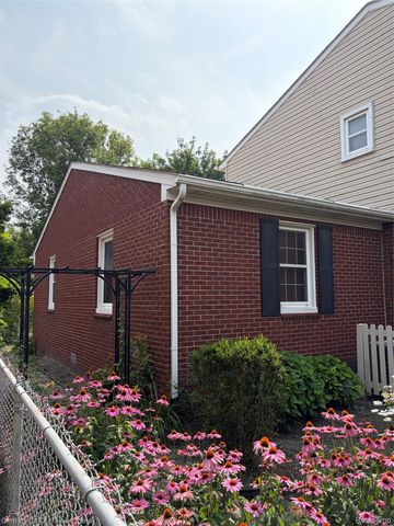 14843 White Avenue, Allen Park, MI 48101