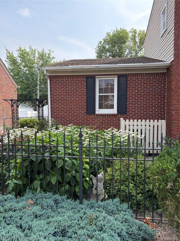 14843 White Avenue, Allen Park, MI 48101