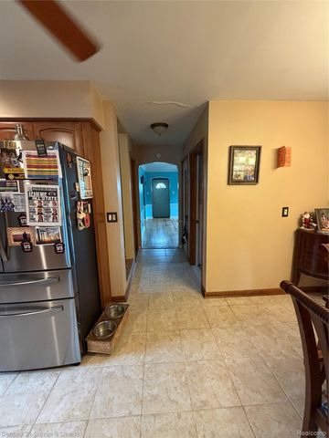 14843 White Avenue, Allen Park, MI 48101