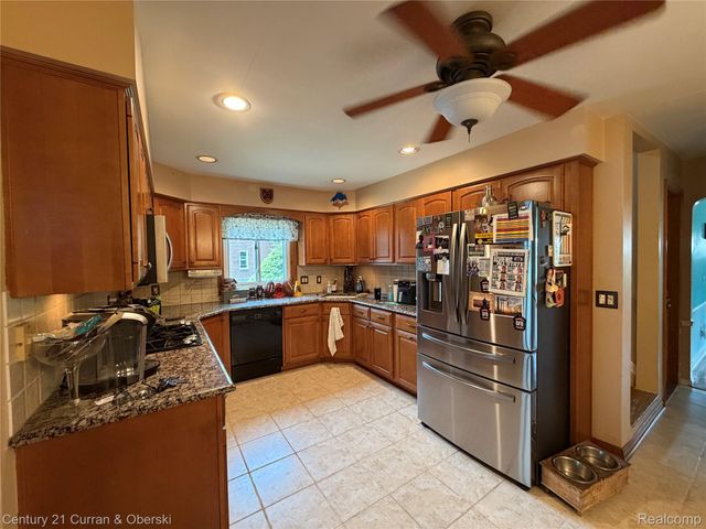 14843 White Avenue, Allen Park, MI 48101