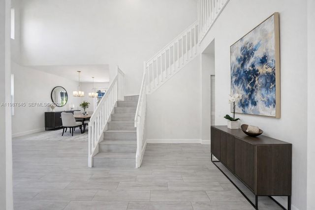 484 Cambridge Dr, Weston, FL 33326