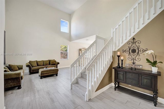 484 Cambridge Dr, Weston, FL 33326