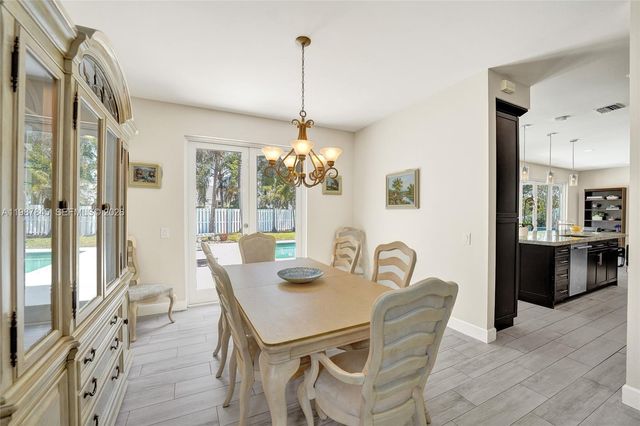 484 Cambridge Dr, Weston, FL 33326