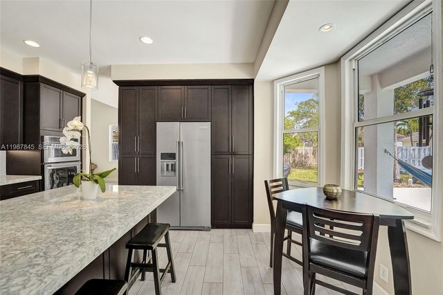 484 Cambridge Dr, Weston, FL 33326