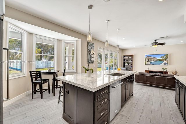 484 Cambridge Dr, Weston, FL 33326